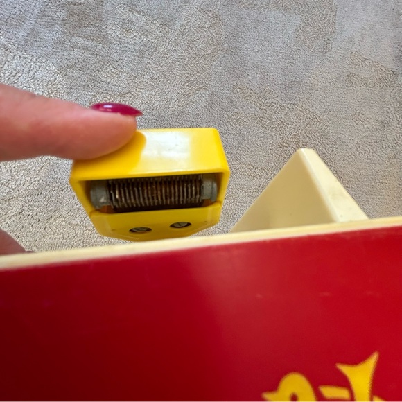 Fisher-Price 995 Music Box Player NOT WORKING NO RECORDS 1971 - Picture 4 of 10